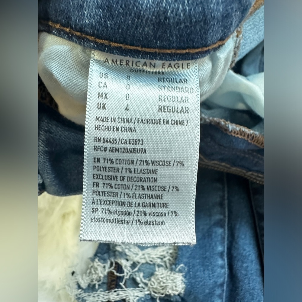 American Eagle Hi-Rise Distressed Jeggings - Picture 10 of 16